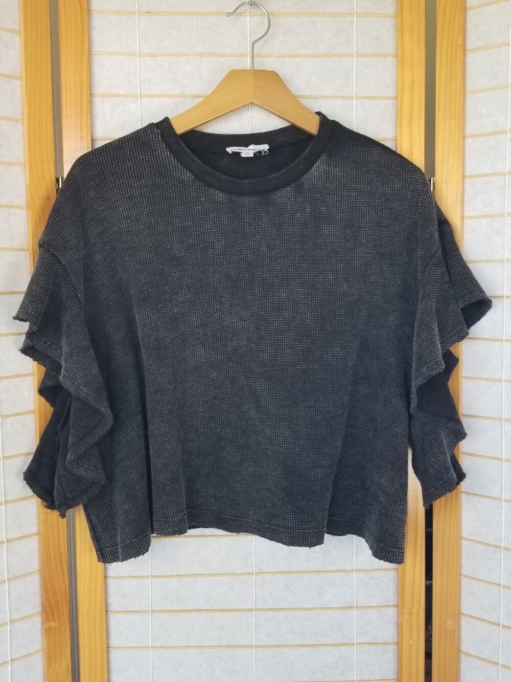 Eesome Los Angeles Waffle Knit Crop Top Gray Ruffle Sleeves Oversized Sz Small